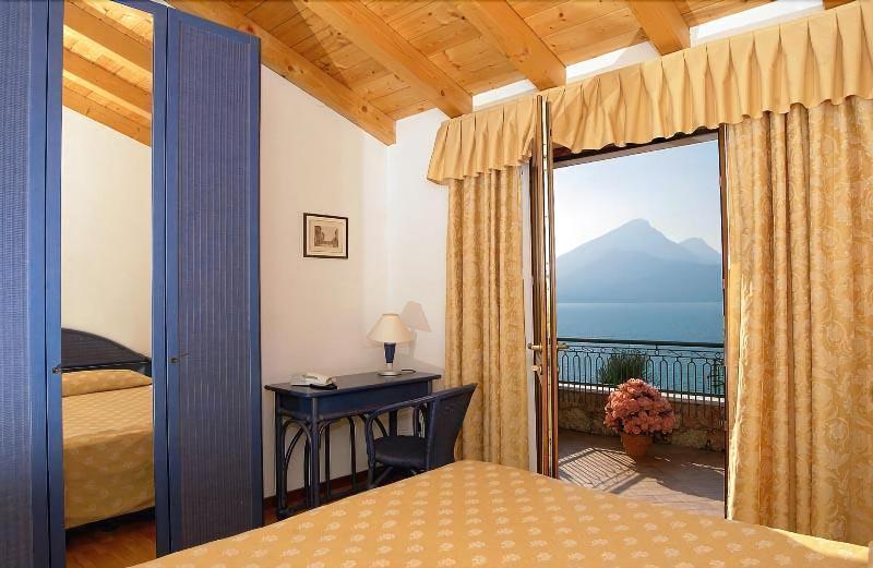 Residence Castelli Brenzone sul Garda Exterior foto