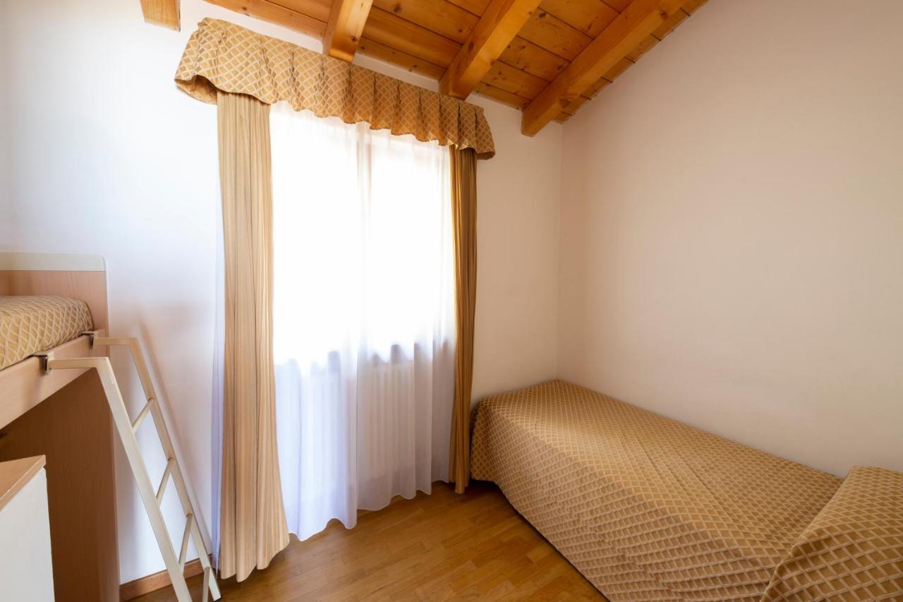 Residence Castelli Brenzone sul Garda Exterior foto