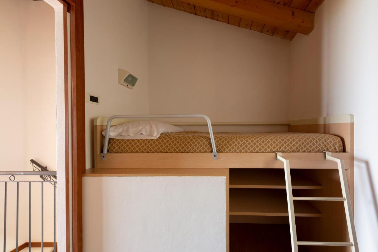 Residence Castelli Brenzone sul Garda Exterior foto