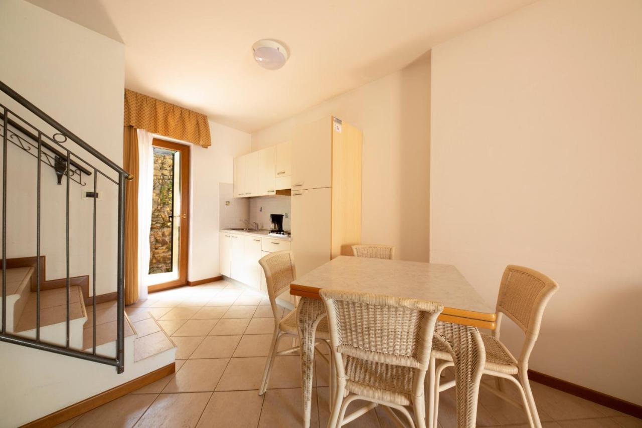 Residence Castelli Brenzone sul Garda Exterior foto