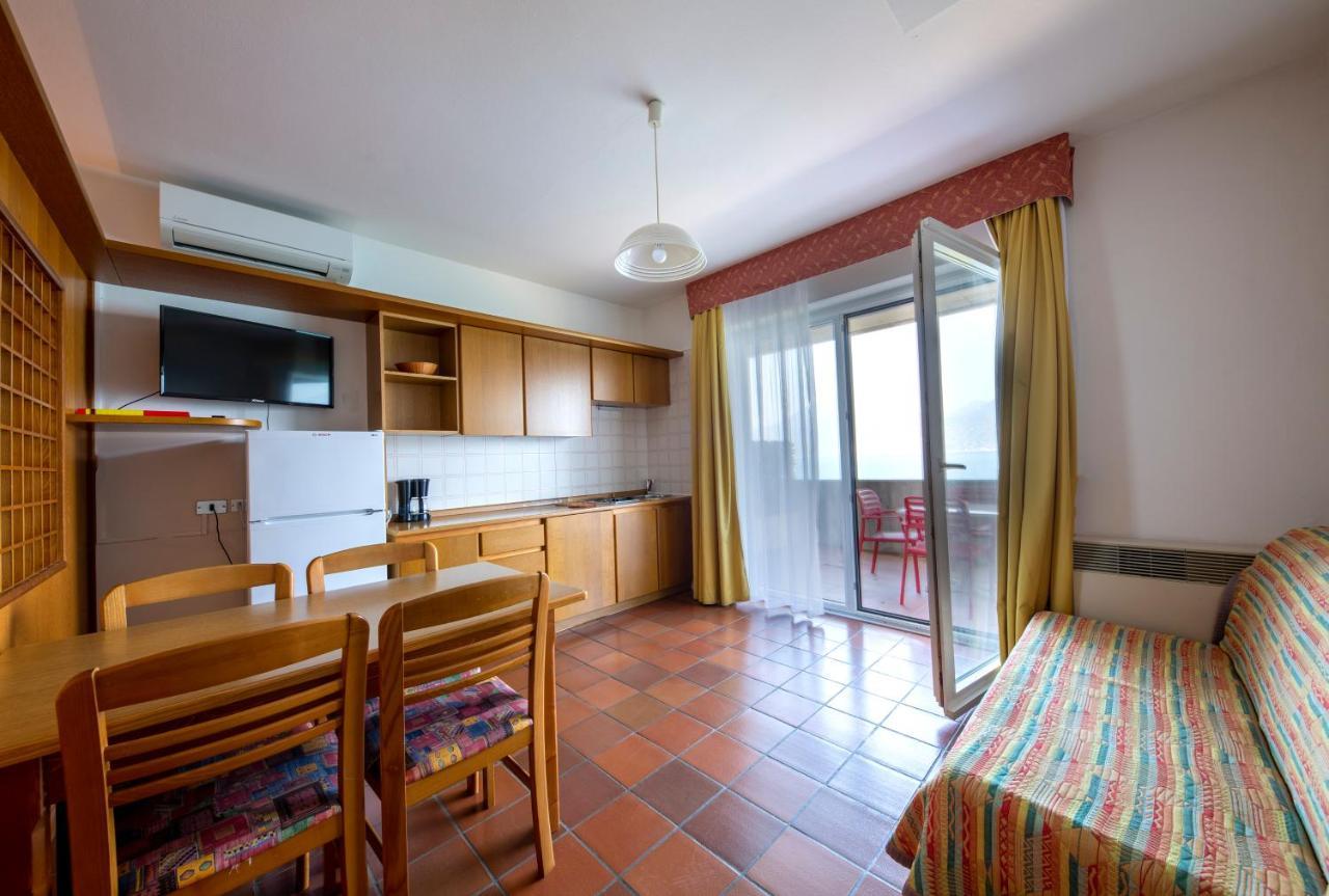 Residence Castelli Brenzone sul Garda Exterior foto