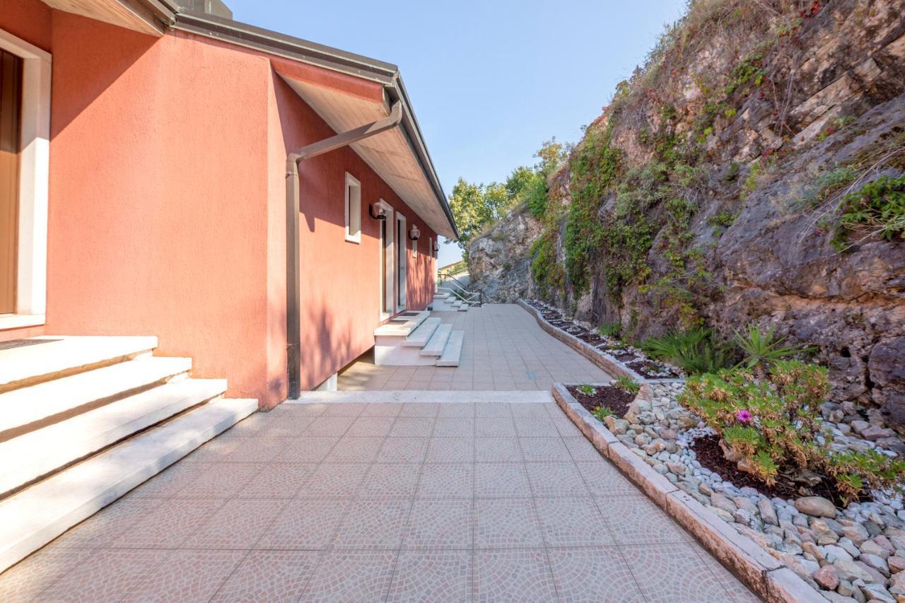 Residence Castelli Brenzone sul Garda Exterior foto