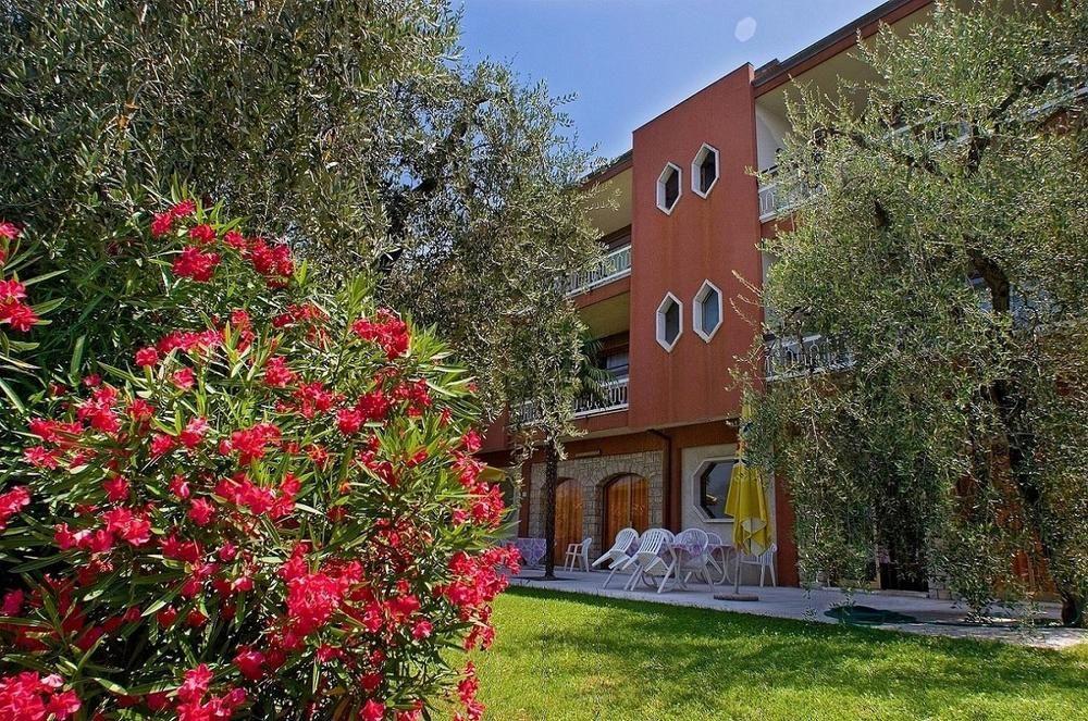 Residence Castelli Brenzone sul Garda Exterior foto