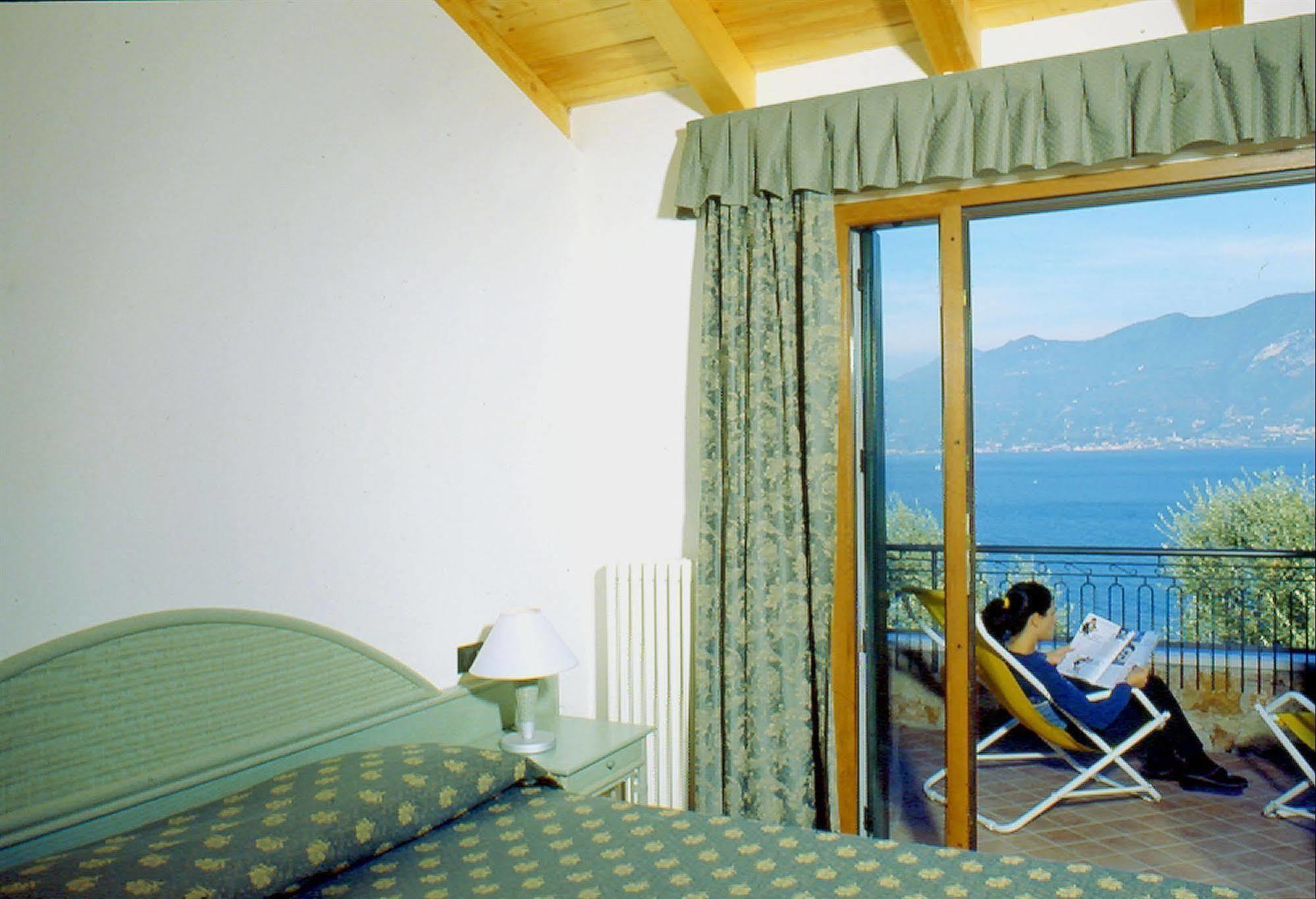 Residence Castelli Brenzone sul Garda Exterior foto